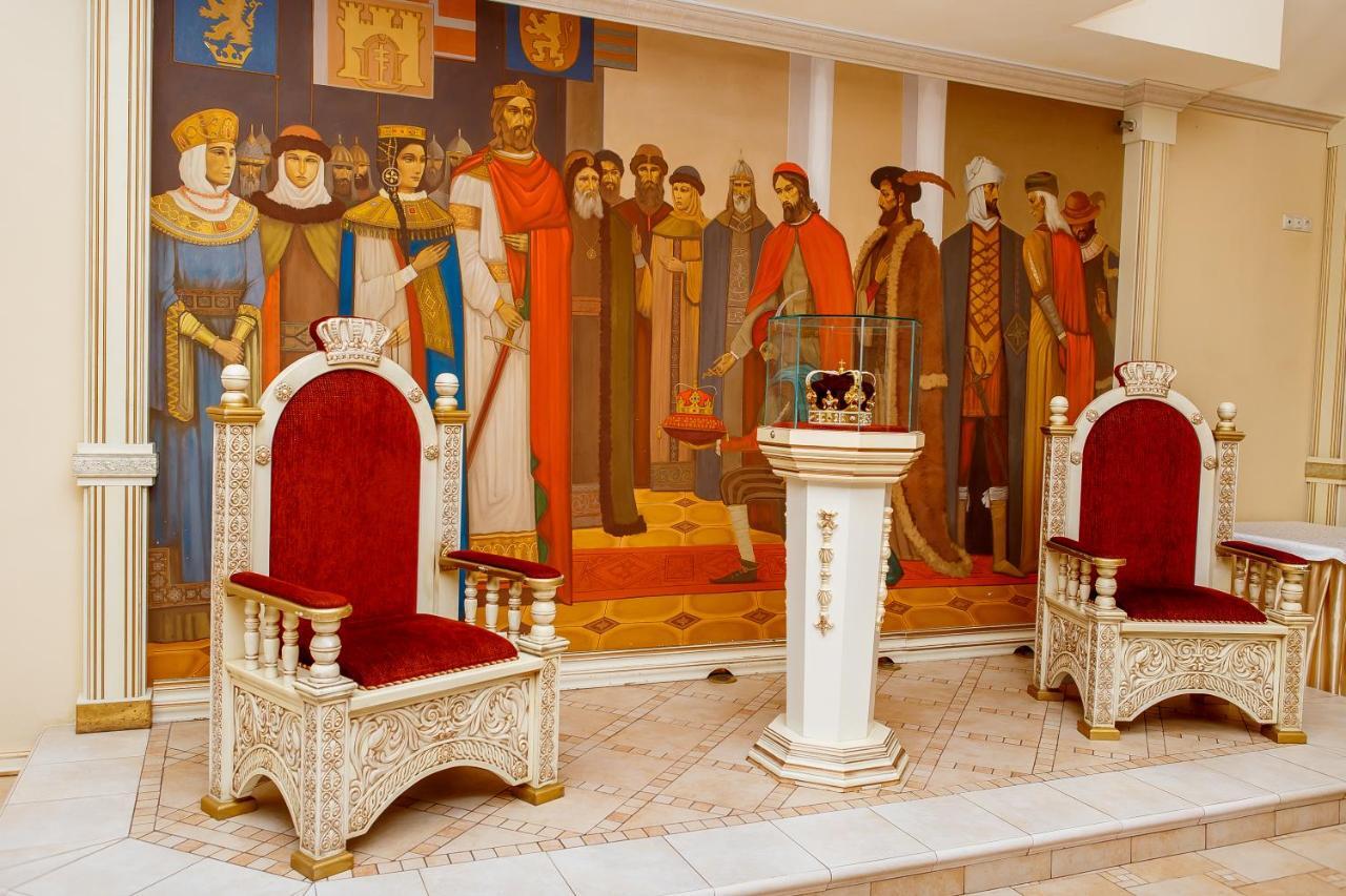Галицька Корона Davidov Kültér fotó